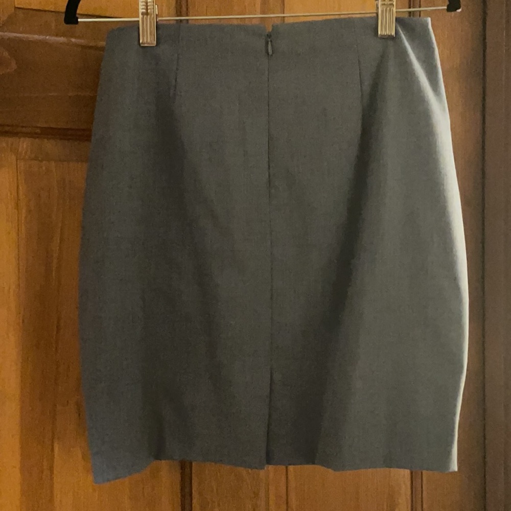 Banana Republic Petite Skirt, Size 4P - Picture 2 of 4